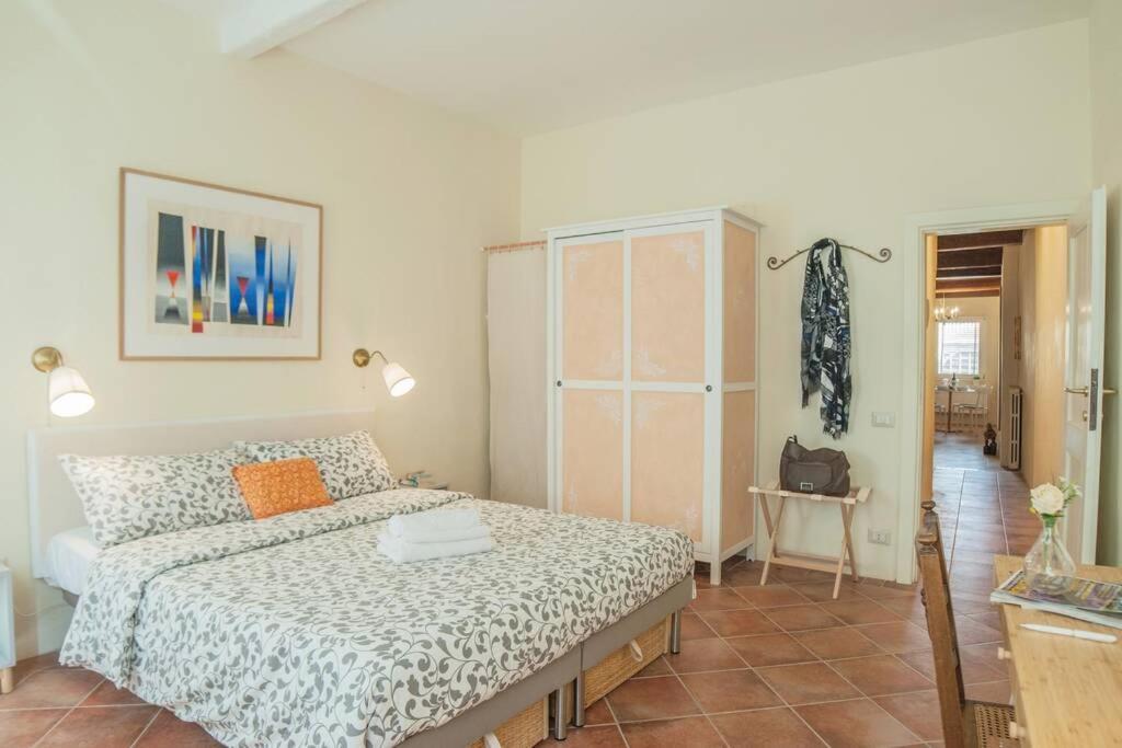 Apartamento Cozy Macci Flat 4 People Near Santa Croce Square *